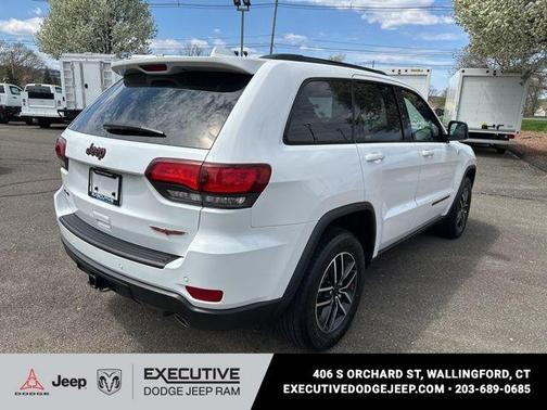 Bright White Clearcoat 2021 Jeep Grand Cherokee Trailhawk