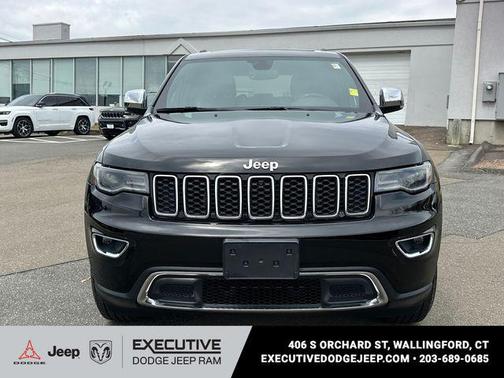 Diamond Black Crystal Pearlcoat 2022 Jeep Grand Cherokee Limited