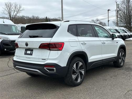 2024 Volkswagen Taos 1.5T SE