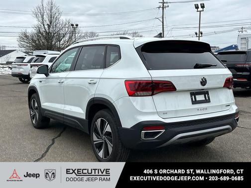 2024 Volkswagen Taos 1.5T SE