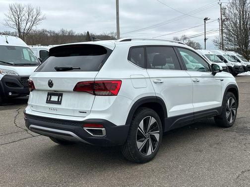 2024 Volkswagen Taos 1.5T SE