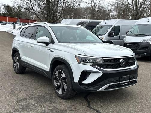 2024 Volkswagen Taos 1.5T SE