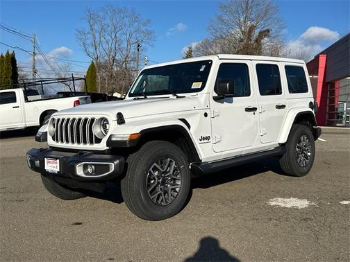 2026 Jeep Wrangler 4-Door Sahara 4x4