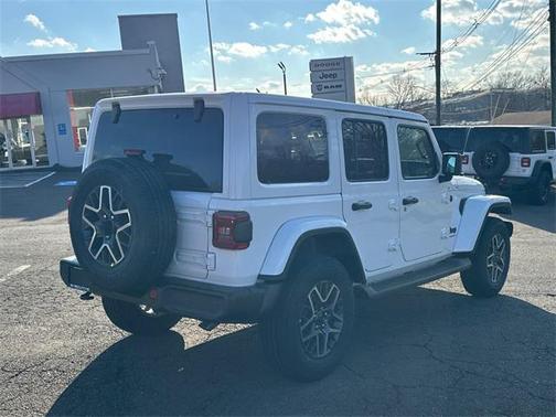 2026 Jeep Wrangler 4-Door Sahara 4x4