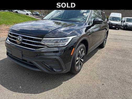 Deep Black Pearl 2023 Volkswagen Tiguan 2.0T S 4MOTION