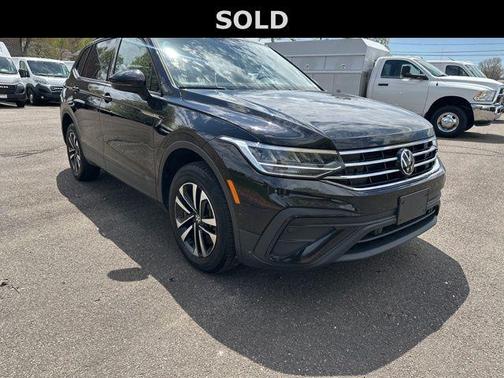 Deep Black Pearl 2023 Volkswagen Tiguan 2.0T S 4MOTION