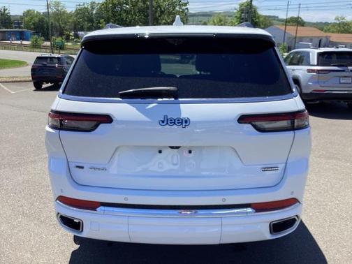 2022 Jeep Grand Cherokee L Overland