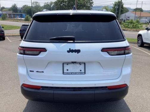 2022 Jeep Grand Cherokee L Altitude