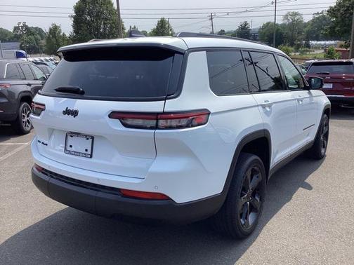 2022 Jeep Grand Cherokee L Altitude