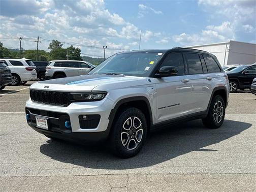 2023 Jeep Grand Cherokee 4xe Trailhawk