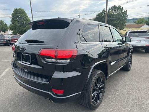 2021 Jeep Grand Cherokee Laredo