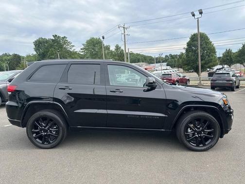 2021 Jeep Grand Cherokee Laredo
