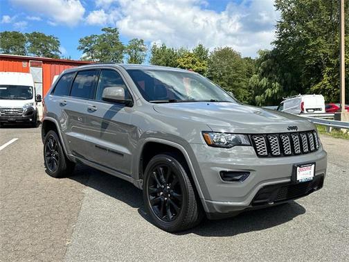 2022 Jeep Grand Cherokee Laredo