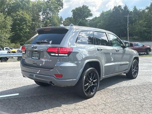 2022 Jeep Grand Cherokee Laredo
