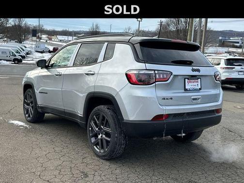 Silver Zynith Metallic Clearcoat 2026 Jeep Compass Limited