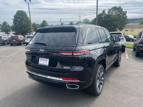2025 Jeep Grand Cherokee Overland