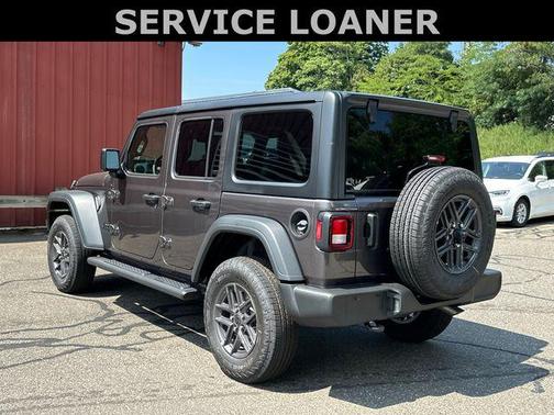 Granite Crystal Metallic Clearcoat 2025 Jeep Wrangler Sport S