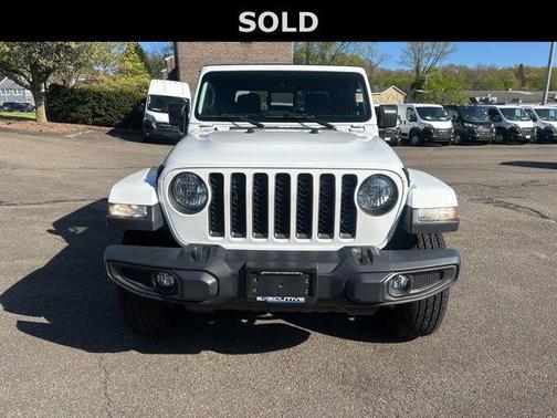 Bright White Clearcoat 2021 Jeep Gladiator 80th Anniversary 4x4