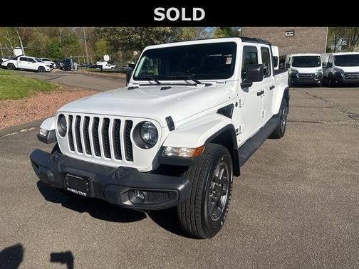 Bright White Clearcoat 2021 Jeep Gladiator 80th Anniversary 4x4