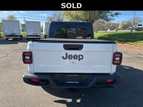 Bright White Clearcoat 2021 Jeep Gladiator 80th Anniversary 4x4