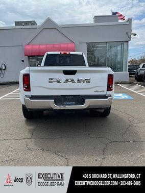 Bright White Clearcoat 2026 RAM 3500 Tradesman Crew Cab 4x4 8' Box