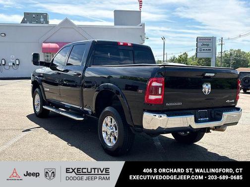 Diamond Black Crystal Pearlcoat 2022 RAM 2500 Laramie Crew Cab 4x4 6'4' Box