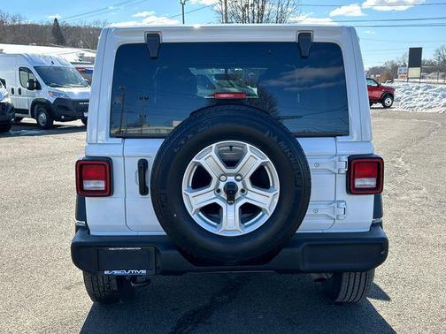 2022 Jeep Wrangler Unlimited Sport