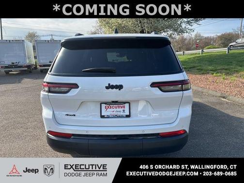 Bright White Clearcoat 2023 Jeep Grand Cherokee L Altitude