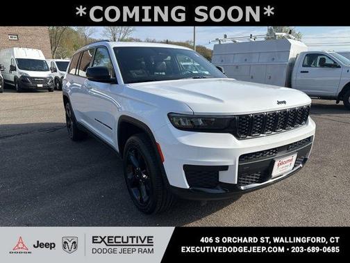 Bright White Clearcoat 2023 Jeep Grand Cherokee L Altitude