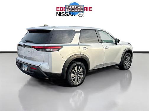 2024 Nissan Pathfinder S 4WD