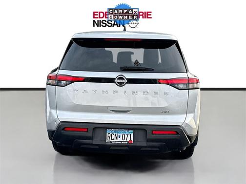 2024 Nissan Pathfinder S 4WD