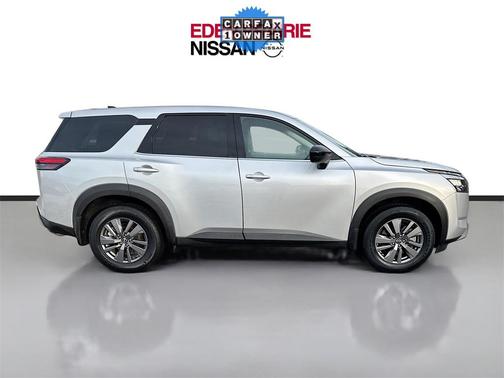 2024 Nissan Pathfinder S 4WD