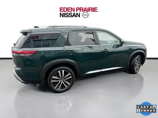 2023 Nissan Pathfinder Platinum 4WD