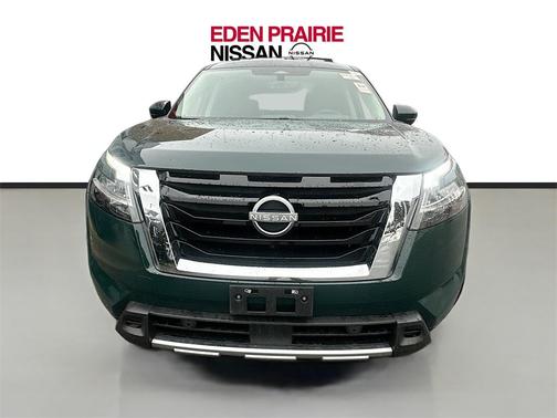 2023 Nissan Pathfinder Platinum 4WD