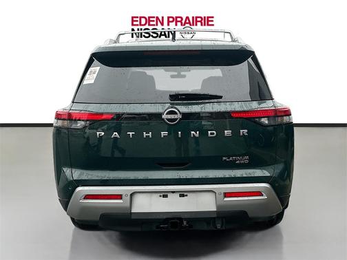 2023 Nissan Pathfinder Platinum 4WD