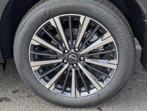 White 2026 Nissan Pathfinder Platinum