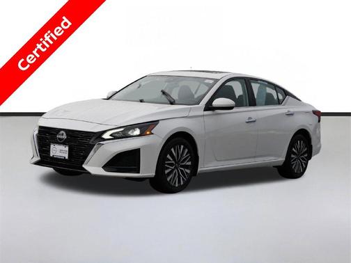 Pearl White Tricoat 2024 Nissan Altima 2.5 SV