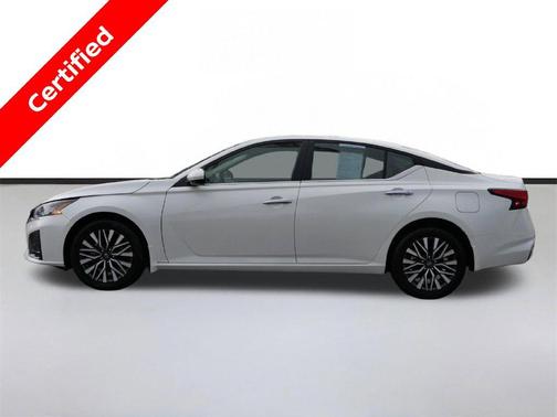 Pearl White Tricoat 2024 Nissan Altima 2.5 SV