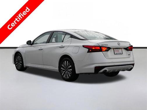 Pearl White Tricoat 2024 Nissan Altima 2.5 SV