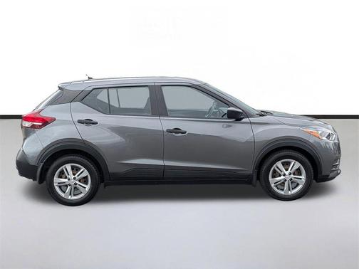 Gun Metallic 2020 Nissan Kicks S