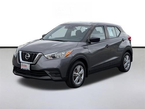 Gun Metallic 2020 Nissan Kicks S