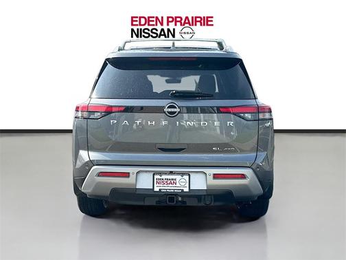 2023 Nissan Pathfinder SL 4WD