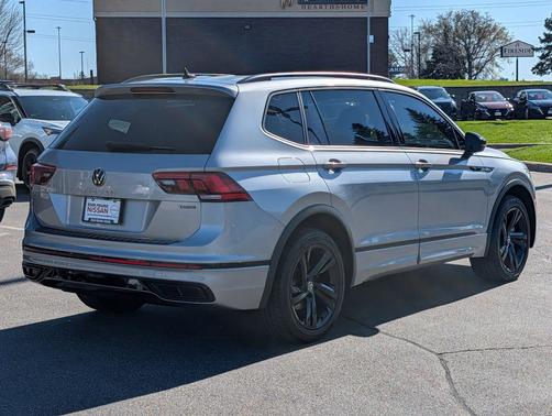 2023 Volkswagen Tiguan 2.0T SE R-Line Black 4MOTION