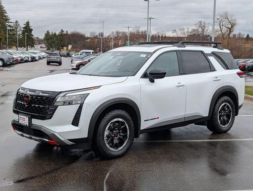 White 2026 Nissan Pathfinder Rock Creek