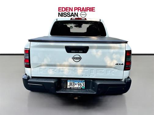 2022 Nissan Frontier S