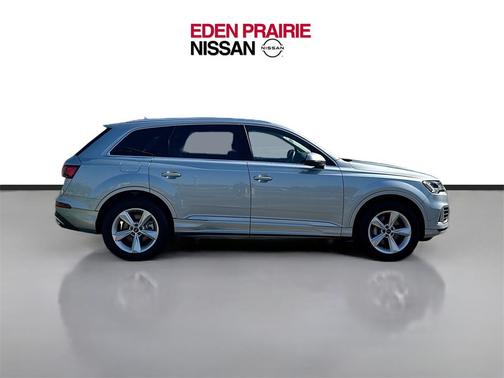 2024 Audi Q7 45 Premium Plus