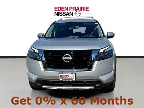 2025 Nissan Pathfinder SL 4WD