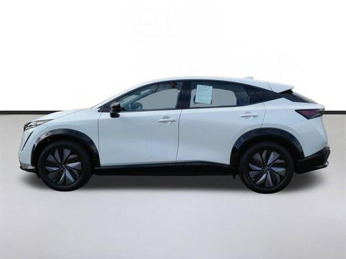 White Pearl 2024 Nissan ARIYA ENGAGE+