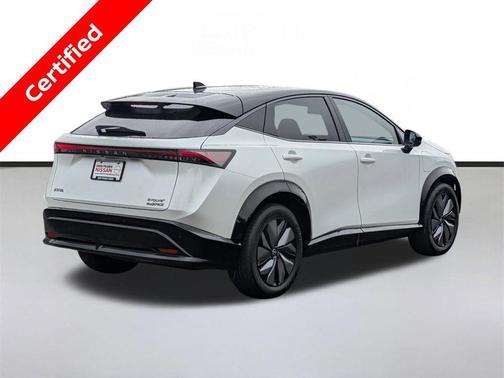 Black Diamond Pearl 2025 Nissan ARIYA EVOLVE+
