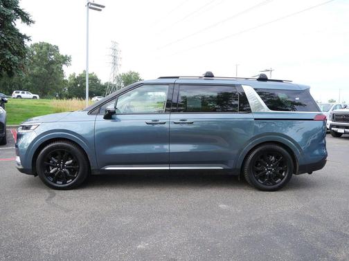 Astra Blue 2022 Kia Carnival SX